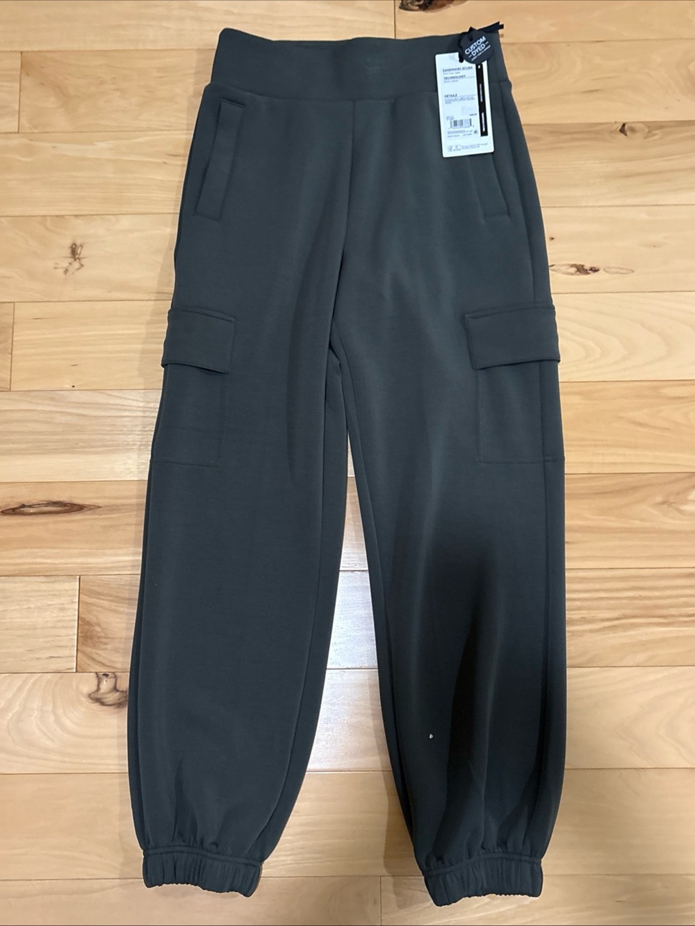 NWT CALIA by Carrie Underwood Olive Green Sandwash Scuba Jogger Sz XS Retail $88